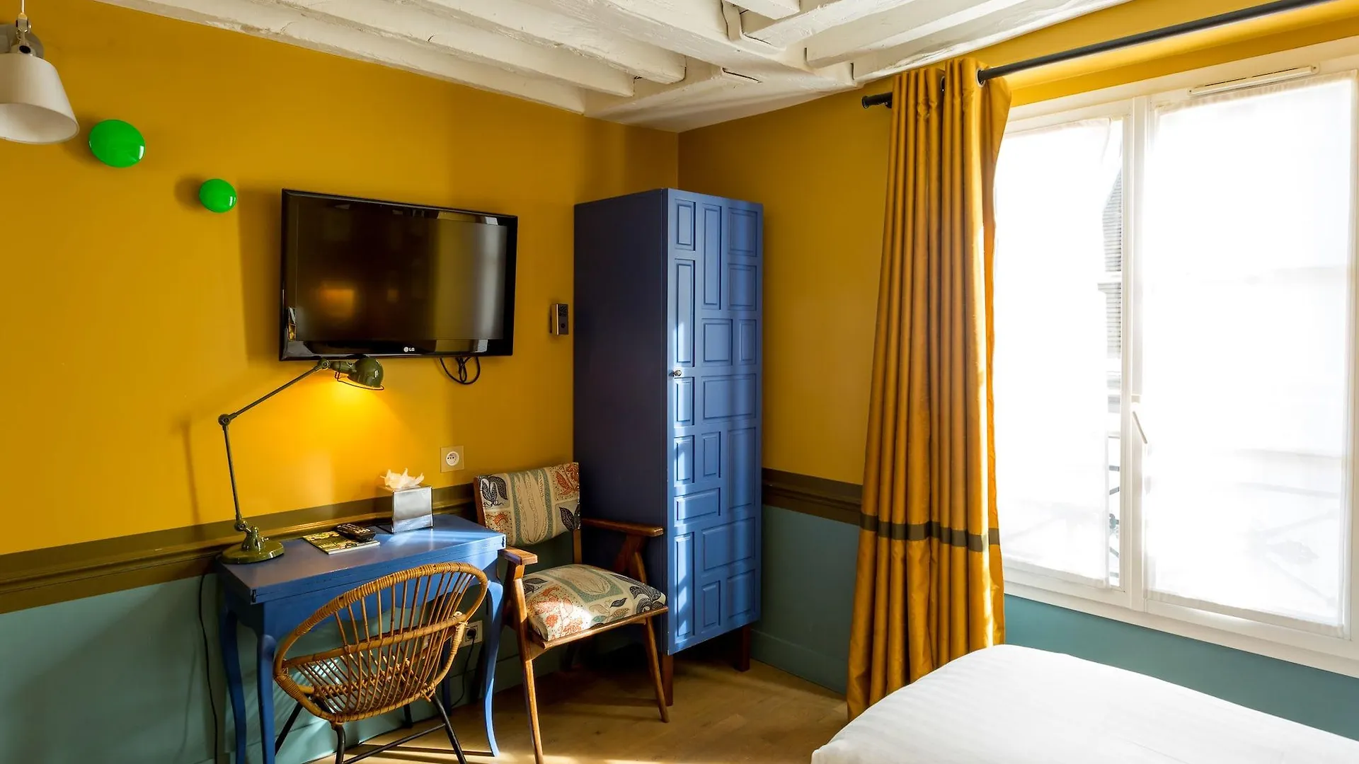 Hotel Crayon