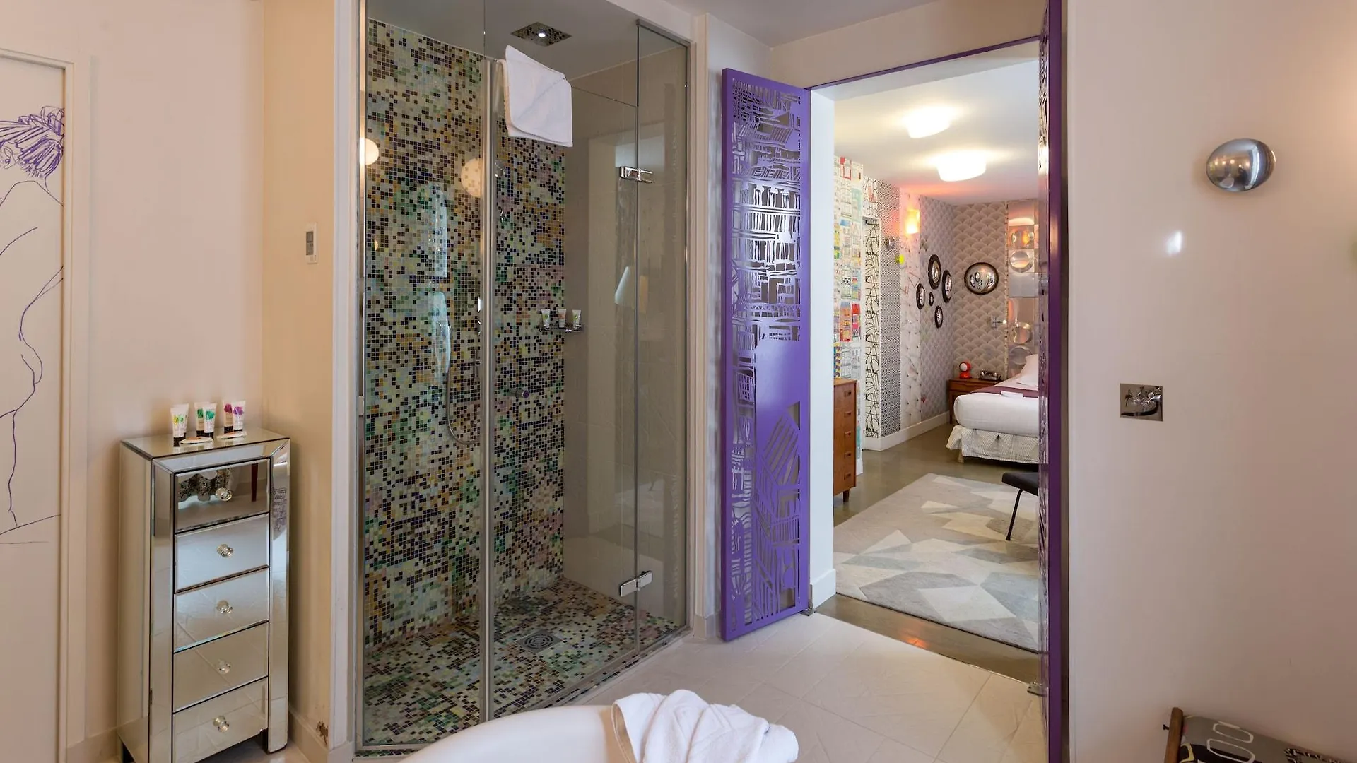 Crayon Hotel Paris