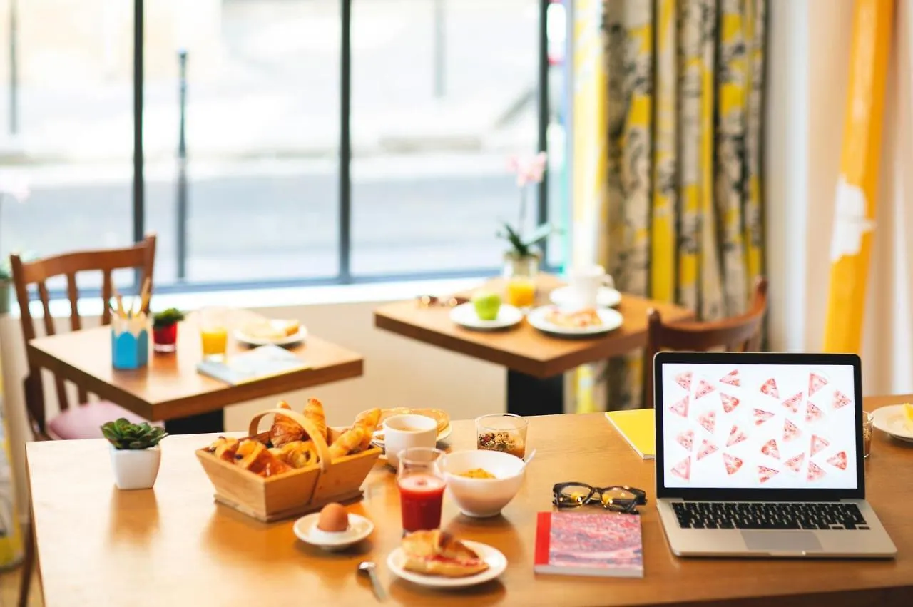 Crayon By Elegancia Hotel